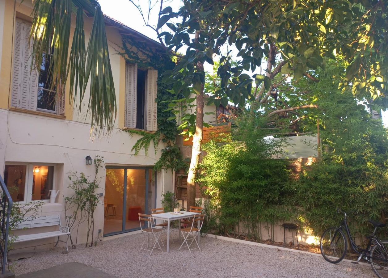 Le Nid Villa Avignone Esterno foto